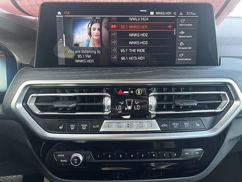 Used 2024 BMW X3 xDrive30i image 25