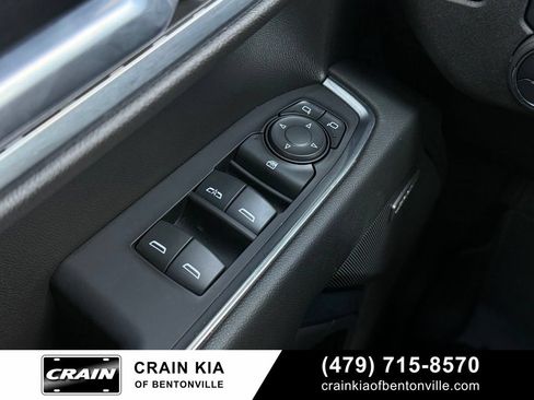 Used 2022 Chevrolet Silverado 1500 RST w/ Redline Edition AWD/4WD image 17