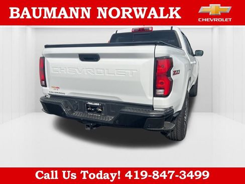 Used 2023 Chevrolet Colorado Z71 w/ Z71 Convenience Package 2 AWD/4WD image 12