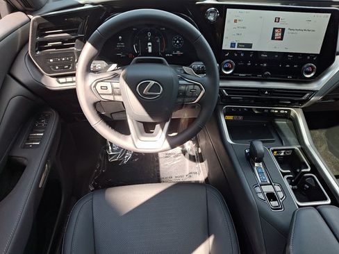 Certified 2024 Lexus TX 350 AWD w/ Captains Chair Package image 12
