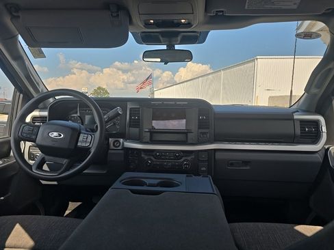 Used 2024 Ford F250 XLT image 21