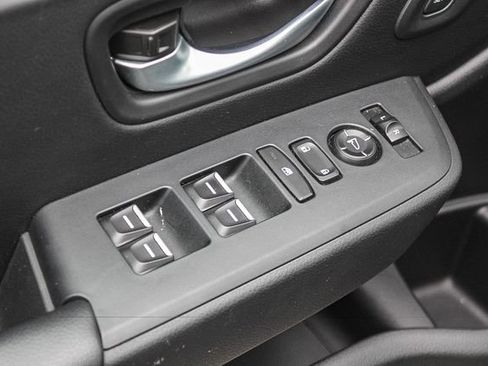 Used 2025 Honda Pilot EX-L image 27
