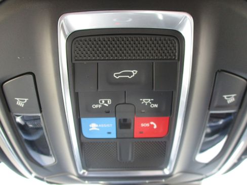 Used 2024 Jeep Grand Cherokee L Laredo w/ Luxury Tech Group I RWD image 29