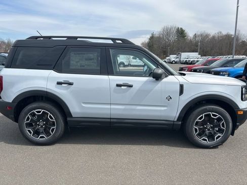 New 2026 Ford Bronco Sport Outer Banks w/ Outer Banks Tech Package+ AWD/4WD image 8