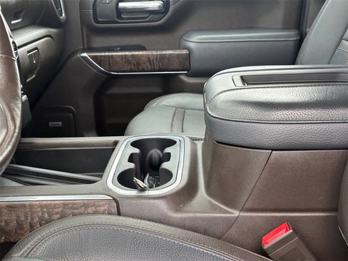 Certified 2022 GMC Sierra 3500 Denali image 11