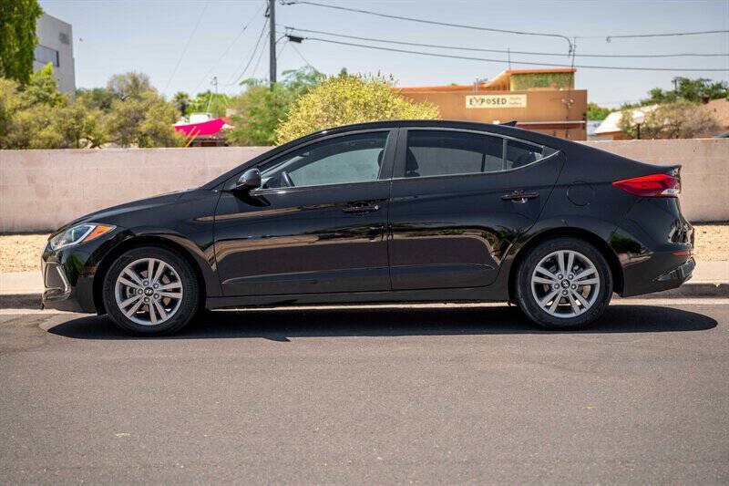 Used 2018 Hyundai Elantra Value Edition FWD image 2