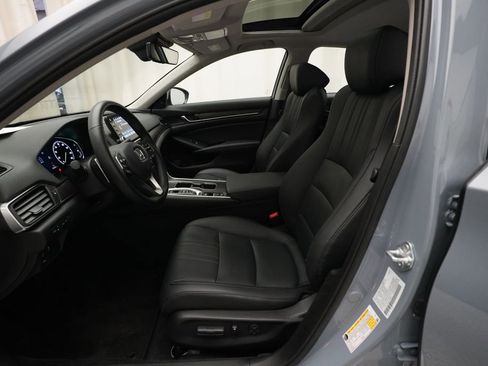 Certified 2022 Honda Accord Touring image 7