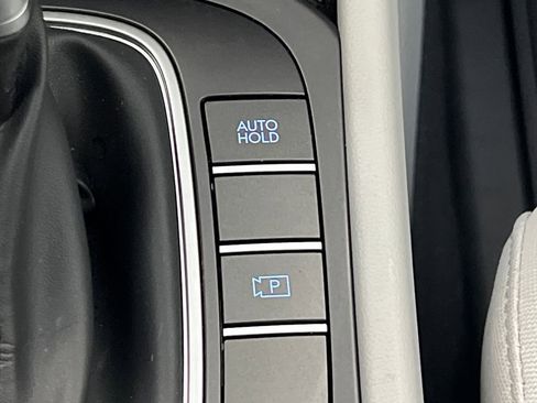 Used 2025 Hyundai Kona SEL FWD image 46