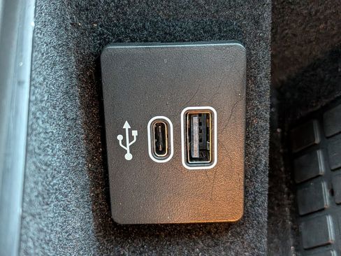 Certified 2025 Lincoln Navigator Black Label image 27