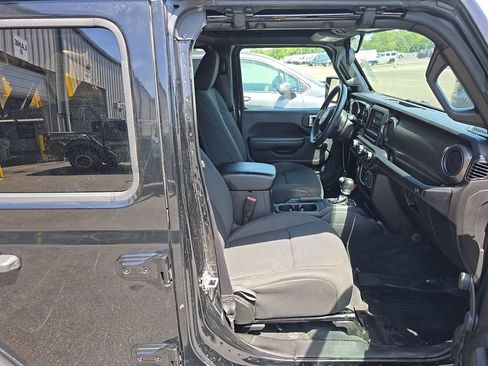 Used 2022 Jeep Wrangler Unlimited Sport AWD/4WD image 5