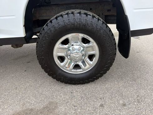 Used 2017 RAM 2500 SLT AWD/4WD image 28