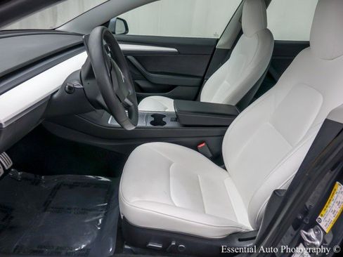 Used 2021 Tesla Model 3 Performance image 11