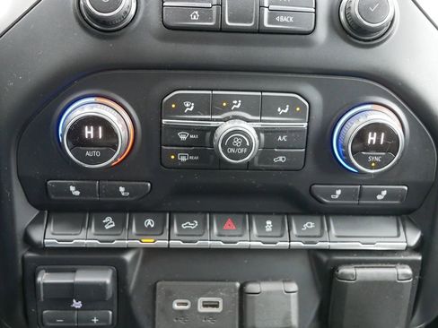 Used 2020 Chevrolet Silverado 1500 LT Trail Boss image 22