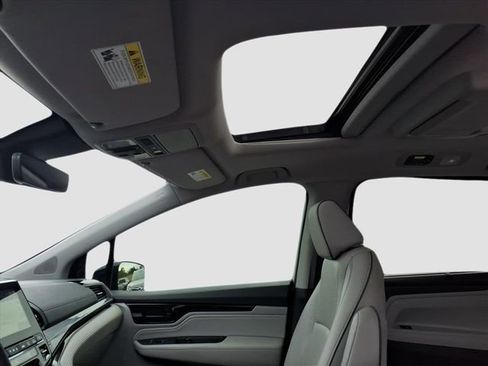 Used 2022 Honda Odyssey Elite image 21