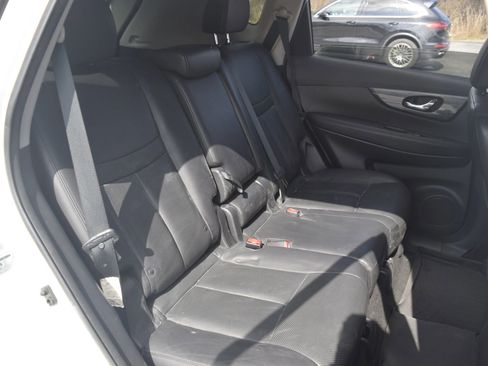 Used 2015 Nissan Rogue SL w/ SL Premium Package image 8