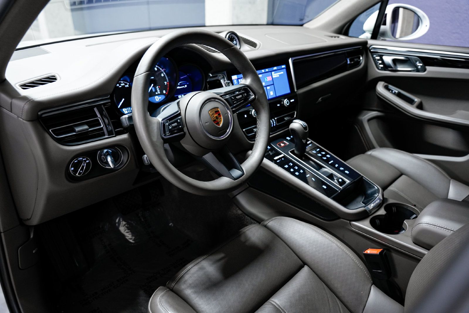 Used 2024 Porsche Macan S AWD/4WD image 20