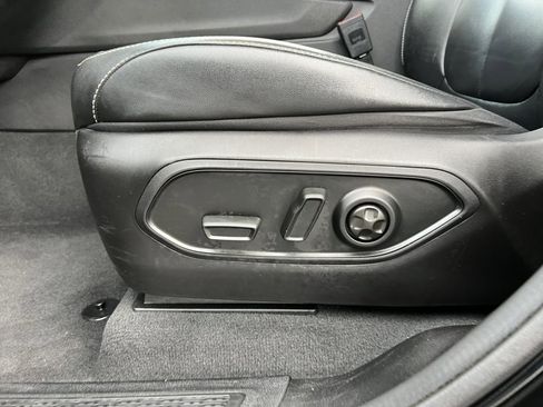 Used 2023 Jeep Grand Cherokee L Limited w/ Trailer Tow Group (B) image 11