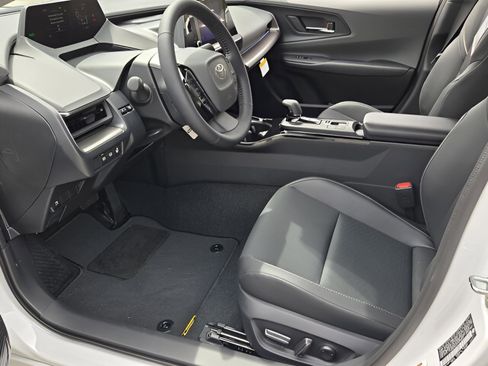 New 2026 Toyota Prius XLE FWD image 12
