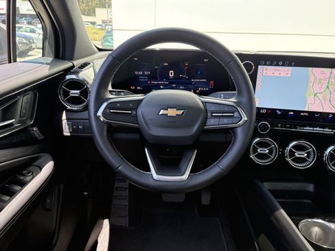 Used 2024 Chevrolet Blazer EV LT AWD/4WD image 16