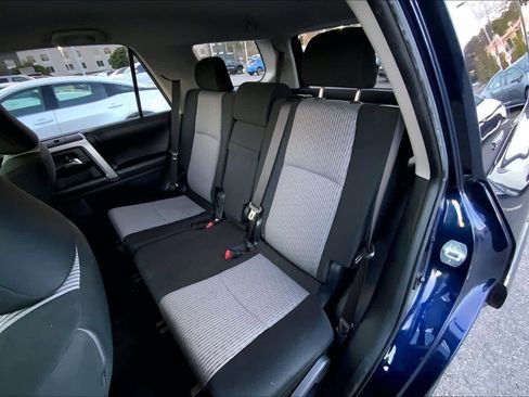 Used 2018 Toyota 4Runner SR5 Premium image 19