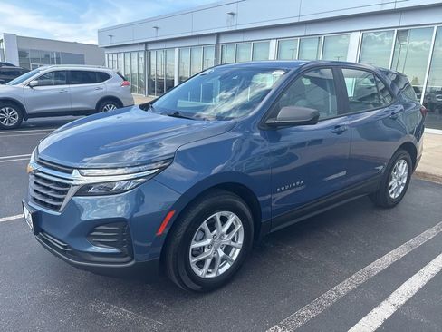 Used 2024 Chevrolet Equinox LS FWD image 8