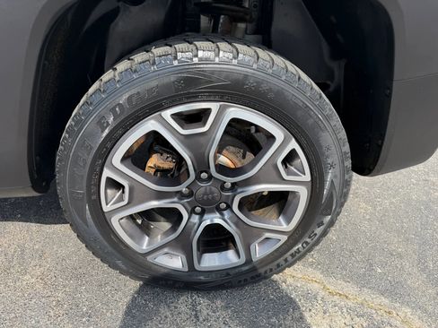 Used 2016 Jeep Renegade Limited AWD/4WD image 44