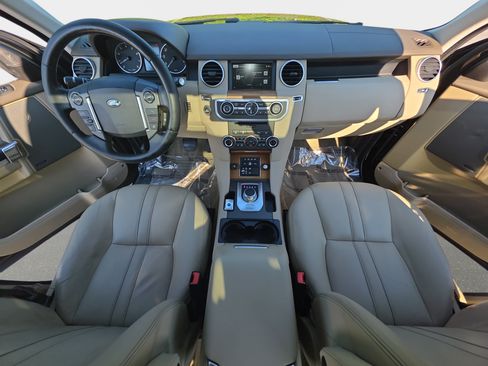 Used 2016 Land Rover LR4 HSE AWD/4WD image 9