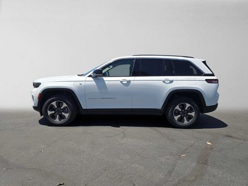 Used 2022 Jeep Grand Cherokee Limited 4xe w/ Luxury Tech Group II AWD/4WD image 6