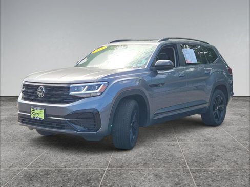 Used 2023 Volkswagen Atlas SEL R-Line AWD/4WD image 4