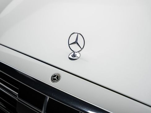 Used 2023 Mercedes-Benz S 580 4MATIC Sedan w/ AMG Line image 5