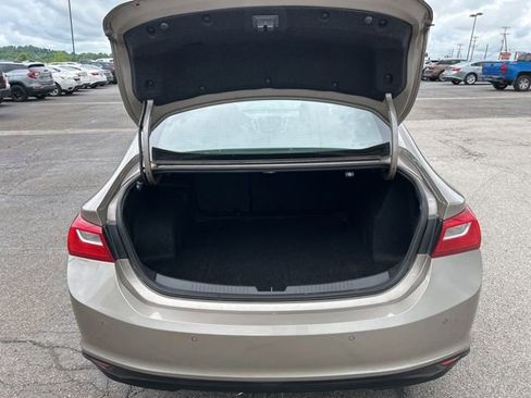 Used 2024 Chevrolet Malibu LT FWD image 22