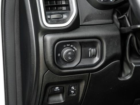 Used 2023 RAM 1500 Big Horn AWD/4WD image 39