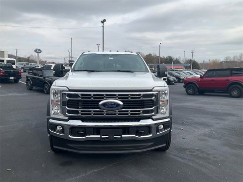 New 2026 Ford F450 XL image 2