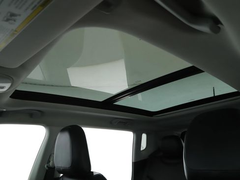 Certified 2019 Jeep Compass Latitude w/ Popular Equipment Group image 15