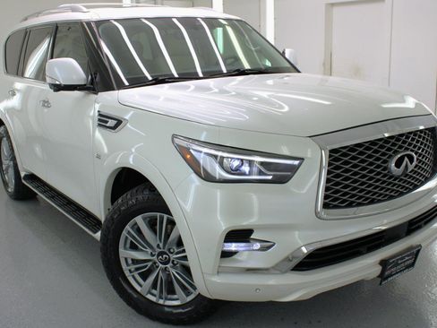 Used 2019 INFINITI QX80 Luxe w/ All-Season Package image 29