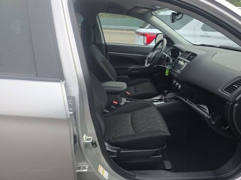 Used 2025 Mitsubishi Outlander Sport AWD image 10