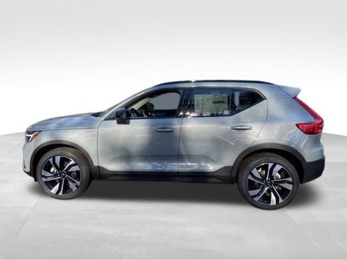 New 2026 Volvo XC40 B5 Ultra w/ Climate Package AWD/4WD image 4