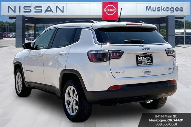 Used 2024 Jeep Compass Latitude AWD/4WD image 4