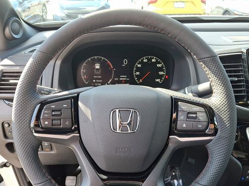 New 2026 Honda Ridgeline Black Edition image 9