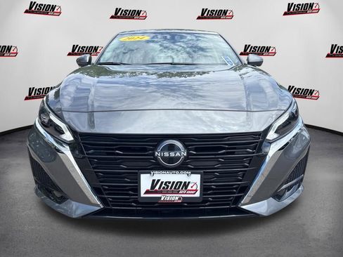 Certified 2024 Nissan Altima 2.5 SV w/ SV Premium Package FWD image 2