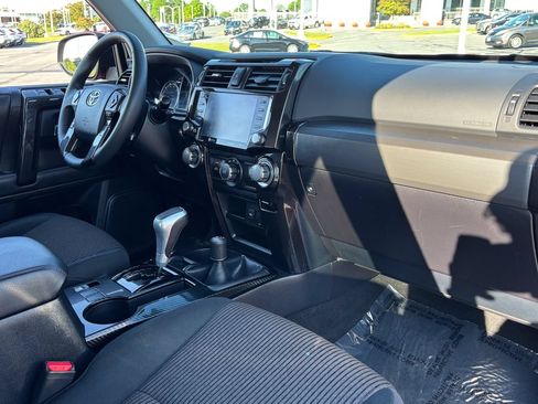 Used 2024 Toyota 4Runner TRD Off-Road AWD/4WD image 37