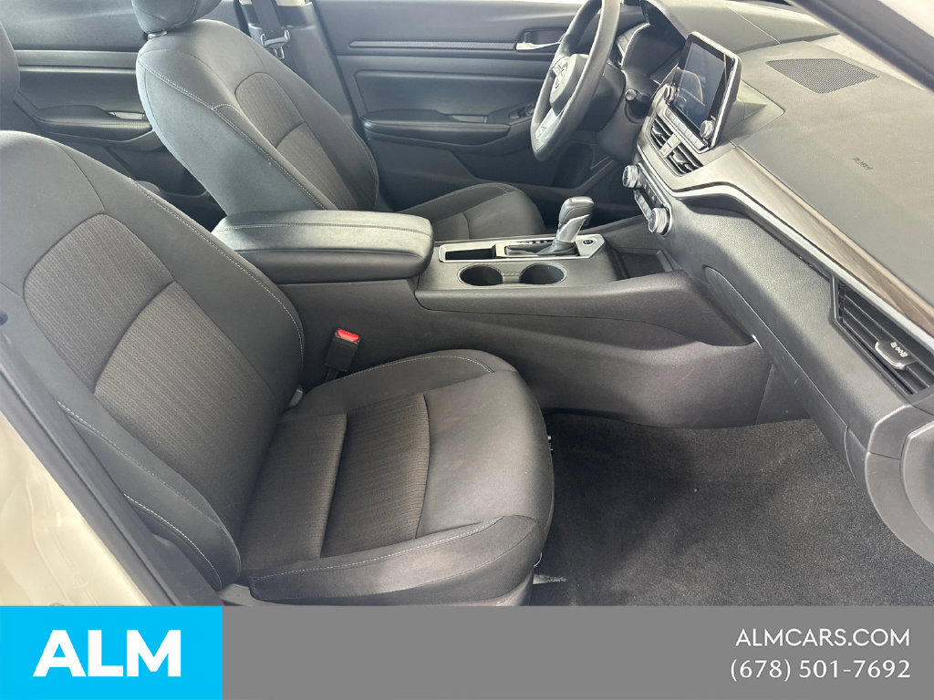 Used 2025 Nissan Altima 2.5 SV FWD image 16