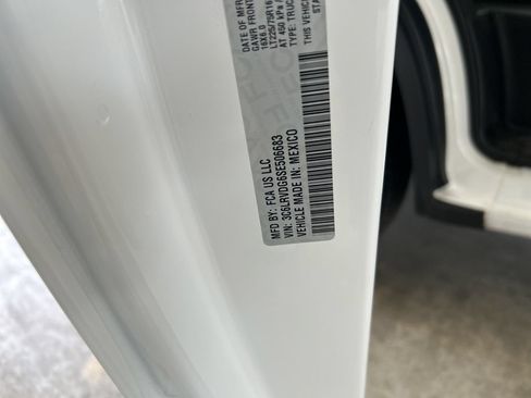 Used 2025 RAM ProMaster 2500 w/ Convenience Group FWD image 44