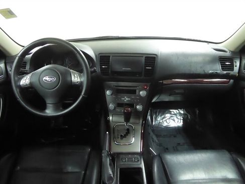 Used 2009 Subaru Outback 2.5i Limited image 9