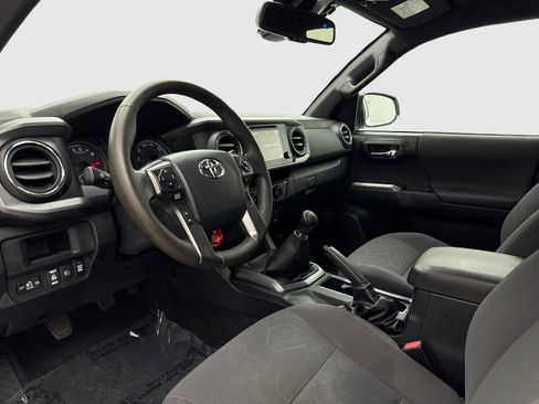 Used 2018 Toyota Tacoma TRD Off-Road image 22