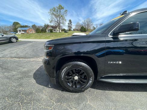 Used 2019 Chevrolet Tahoe LT image 2
