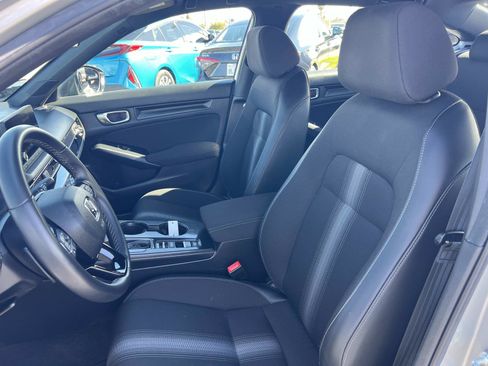 Certified 2025 Honda Civic Sport image 18