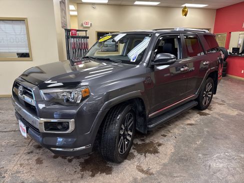 Used 2023 Toyota 4Runner Limited image 3
