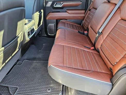 Used 2025 GMC Sierra 1500 Denali Ultimate image 17