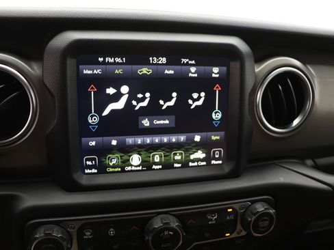 Used 2021 Jeep Gladiator Rubicon AWD/4WD image 24